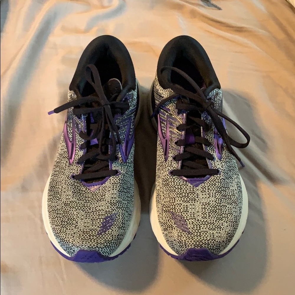 Brooks Adrenaline GTS 19 Running Shoe